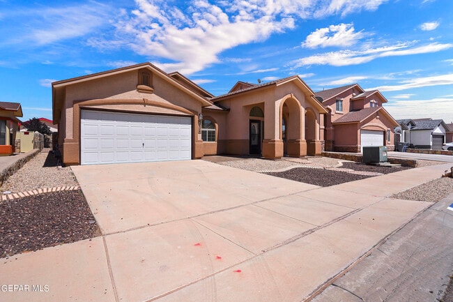 property at 3236 Sunset Point Dr