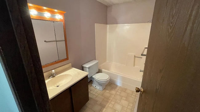 116 8th Ave SE in Mayville, ND - Building Photo - Building Photo