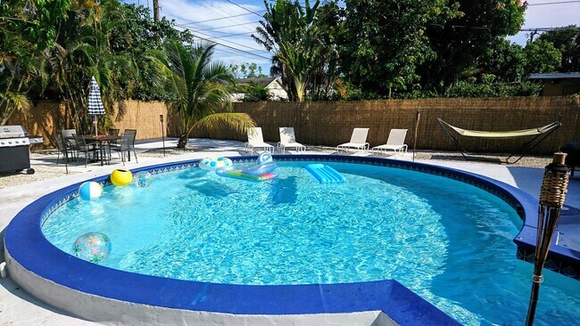 property at 1208 NW 1st Ave