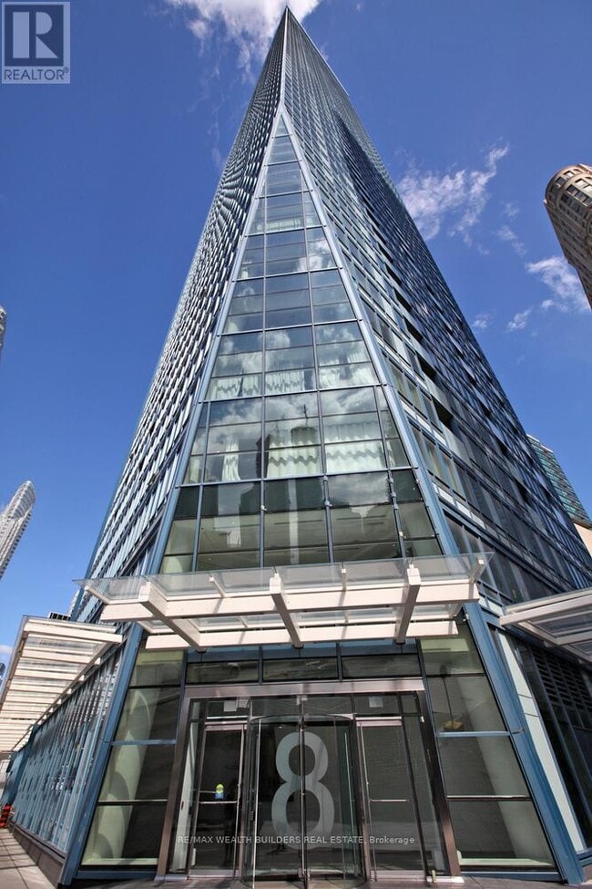 8 The Esplanade in Toronto, ON - Building Photo - Building Photo