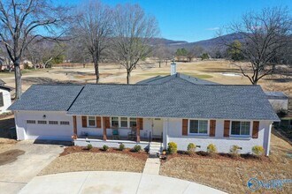 8129 Hickory Hill Ln SE in Huntsville, AL - Building Photo - Building Photo