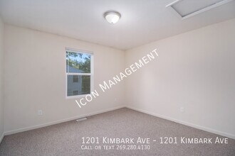 1201 Kimbark Ave in Kalamazoo, MI - Building Photo - Building Photo
