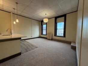 9-17 Warren St in Concord, NH - Building Photo - Building Photo