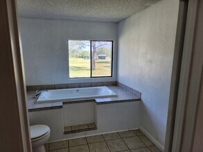 311 Skyline Rd in Victoria, TX - Building Photo - Building Photo