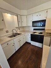 4099 Telegraph Rd, Unit G 111 in Bloomfield Hills, MI - Building Photo - Building Photo