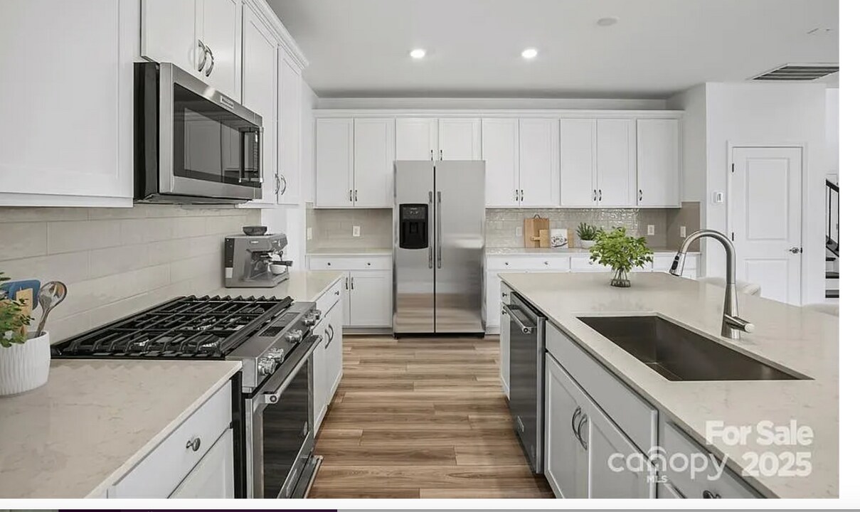 Room in Townhome on Walnut Hill Rd NW in Concord, NC - Building Photo