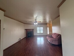 616 Morningside Dr in Yukon, OK - Building Photo - Building Photo