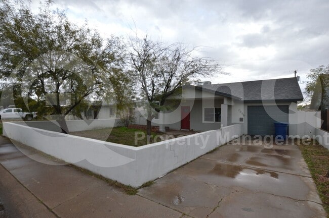 2055 E Orange St. in Tempe, AZ - Building Photo - Building Photo