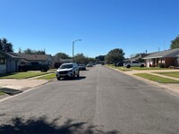 7013 Poplar Dr in Galveston, TX - Building Photo - Building Photo