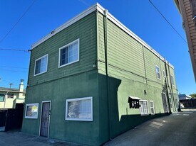 5308-5314 Market St in Oakland, CA - Building Photo