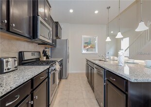 6095 Broad Oak Dr in Davenport, FL - Building Photo - Building Photo