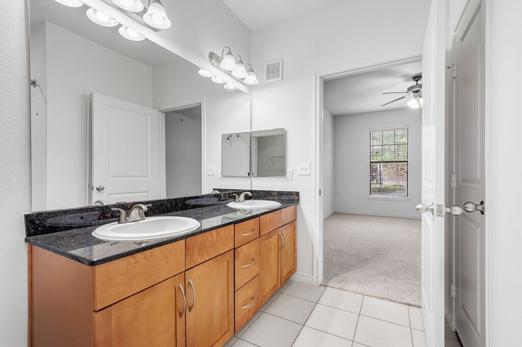 Fitzhugh Urban Flats Apartments in Dallas, TX