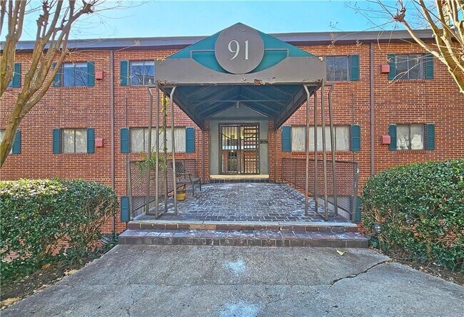 property at 91 Rumson Rd NE