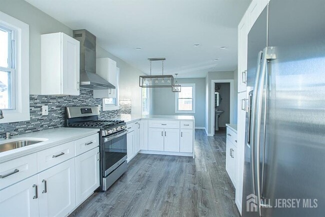 property at 213 Summerhill Rd