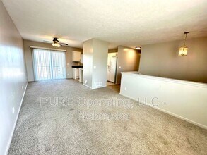 16130 Birch Ave in Omaha, NE - Foto de edificio - Building Photo