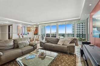 1800 S Ocean Dr, Unit 1810 in Hallandale Beach, FL - Building Photo - Building Photo