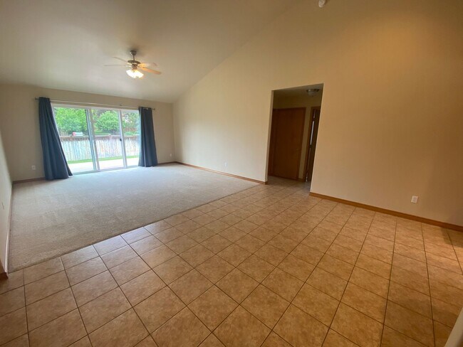 1809 E 14th Ave in Ellensburg, WA - Building Photo - Building Photo