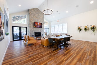 8Ninety at Loveland in Loveland, OH - Foto de edificio - Interior Photo