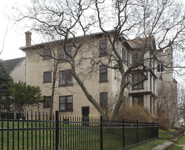 608 Madison Ave in Scranton, PA - Foto de edificio - Building Photo