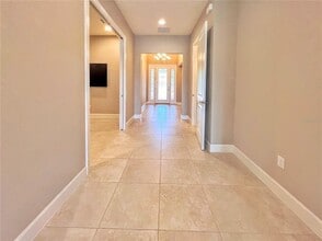 5664 Cantucci St in Nokomis, FL - Building Photo - Building Photo