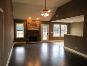 1188 Meachem Dr in Clarksville, TN - Foto de edificio - Building Photo