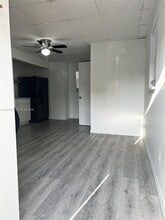 9731 NW 24th St in Sunrise, FL - Building Photo - Building Photo