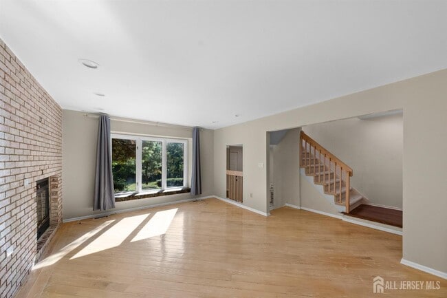 148 Riverbend Dr in North Brunswick, NJ - Foto de edificio - Building Photo