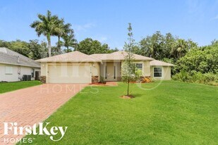 980 SW Del Rio Blvd in Port St. Lucie, FL - Building Photo