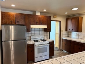 14533 Acacia St in San Leandro, CA - Building Photo - Building Photo