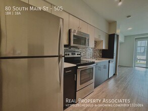 80 South Main St in Seattle, WA - Foto de edificio - Building Photo