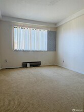 930 Mission Rd in South San Francisco, CA - Building Photo - Building Photo