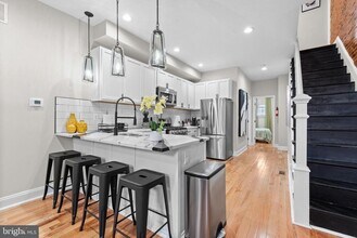 2219 E Chase St in Baltimore, MD - Building Photo - Building Photo