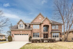 361 S Elm St in Itasca, IL - Building Photo