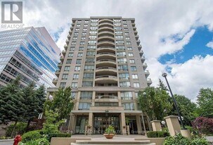 260 Doris Ave in Toronto, ON - Building Photo