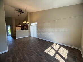 1652 Cesario Dr in Hampshire, IL - Building Photo - Building Photo