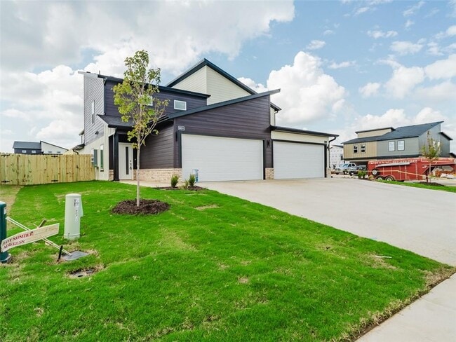 1803 SW Casuarina Dr in Bentonville, AR - Foto de edificio - Building Photo