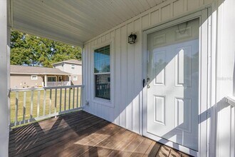 326 Smith Rd in Polk City, FL - Building Photo - Building Photo