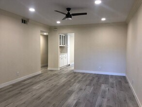 20962 Sandbar Ln in Huntington Beach, CA - Building Photo - Building Photo