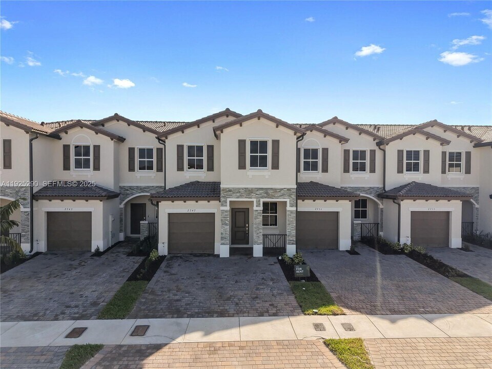 2747 SE 25th Ave in Homestead, FL - Building Photo