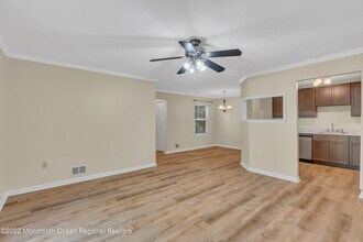 134 Whispering Oaks Way in Jackson Township, NJ - Building Photo - Building Photo