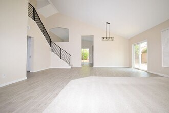 16005 S 42nd St in Phoenix, AZ - Building Photo - Building Photo