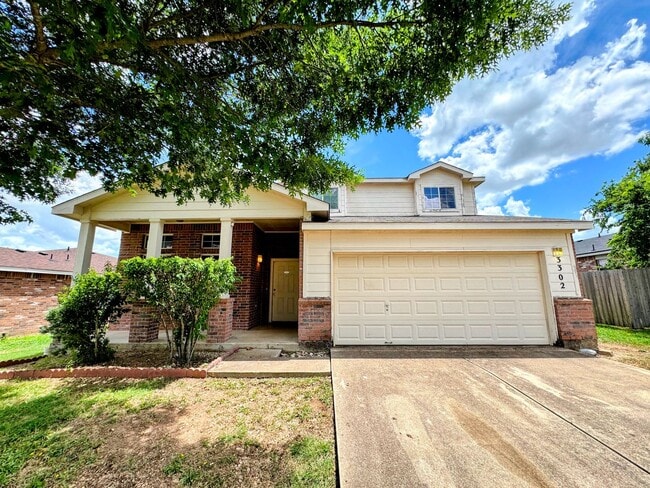 property at 3302 Catalina Dr