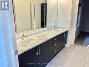27 Current Dr in Richmond Hill, ON - Building Photo - Building Photo