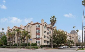 620 S Gramercy Pl in Los Angeles, CA - Building Photo