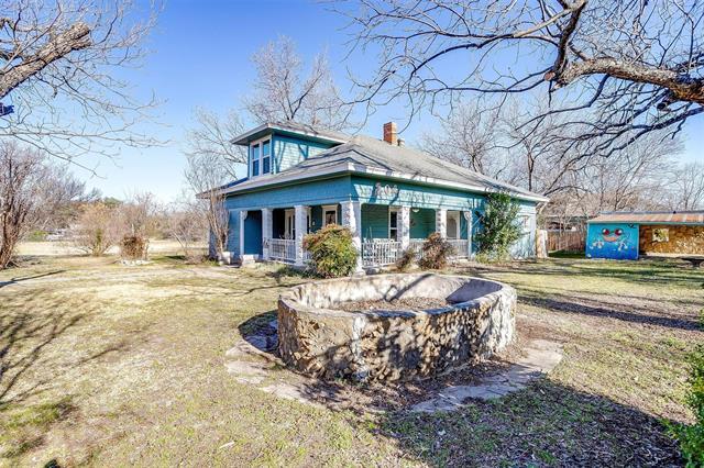 204 SW 1st St in Glen Rose, TX - Building Photo - Building Photo