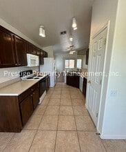 82 S Laurelton Way in Tucson, AZ - Building Photo - Building Photo