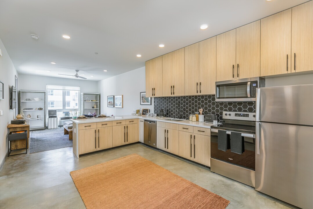 S. Santa Fe Ave (Found Lofts) in Vista, CA - Foto de edificio