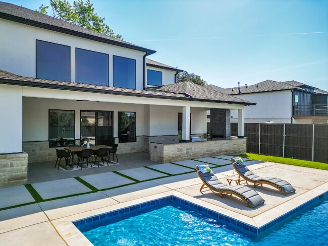 10923 Marsh Ln in Dallas, TX - Building Photo - Building Photo