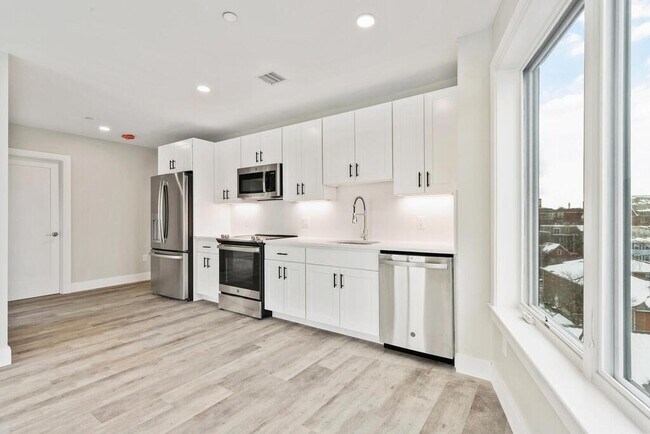 200 Old Colony Ave, Unit 100 in Boston, MA - Building Photo - Building Photo