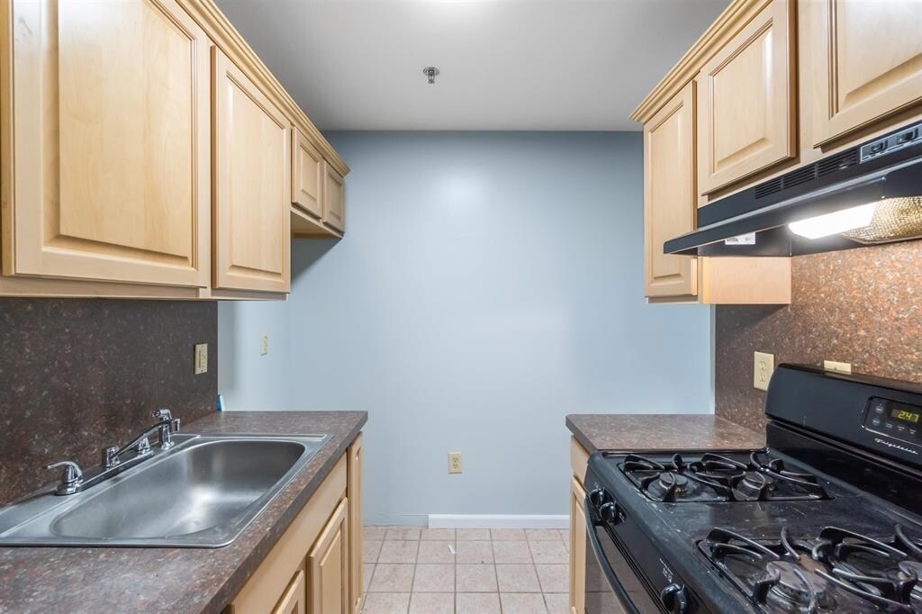 291 Broadway in Bayonne, NJ - Building Photo